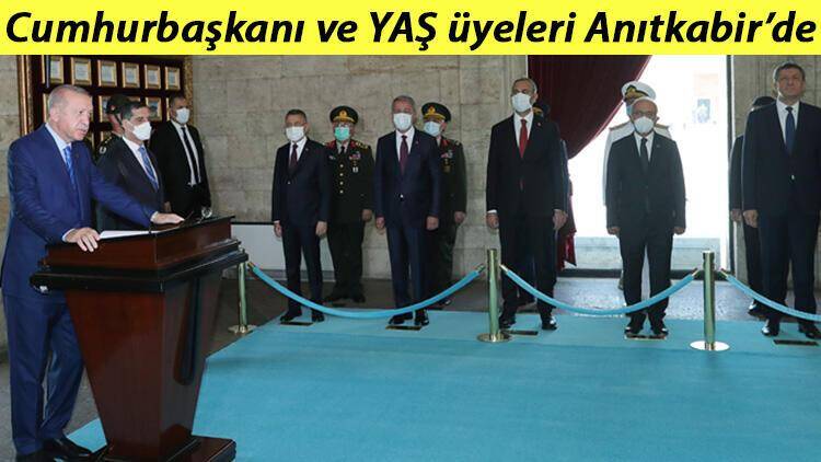 Cumhurbaşkanı Erdoğan YAŞ öncesi Anıtkabir'i ziyaret etti