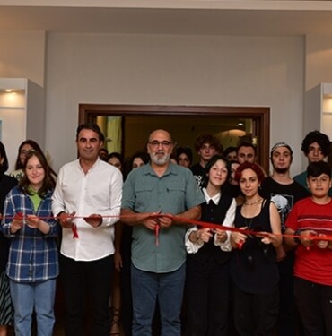 Tuzla'da Sanat Kurslarının Yılsonu Sergisi Açıldı
