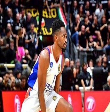 EuroLeague'de üst üste Anadolu Efes 3. galibiyetini aldı