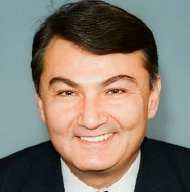 Deniz Baykal Kimdir