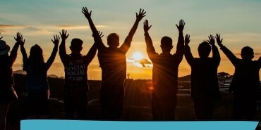 Türk Gencinin Sesine Kulak Verin