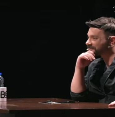 Mevzular açık mikrofon programı hakkında