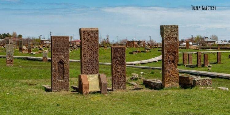 Ahlat Tarihi ve Doğal Güzelliklerin Buluştuğu Bir İlçe