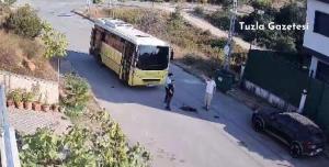 Tuzla'da otobüs şoförü yolda yatan köpeği ezdi ve kaçtı
