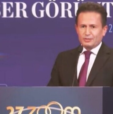 Başkan Dr. Şadi Yazıcı 27. Zoom Ödül Töreni