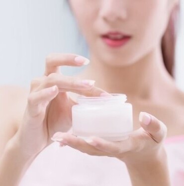 Düzenli nemlendirici kullanmanın ciltte yarattığı etkiler