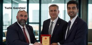 Tuzla'da Mahalle Muhtarları ile Kapsamlı Değerlendirme Toplantısı Gerçekleştirildi